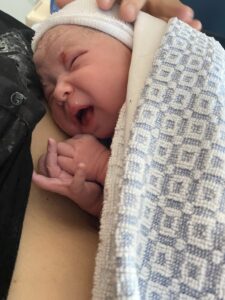 momsarahwithlove bevallen bevalling ziekenhuis newborn mama blog